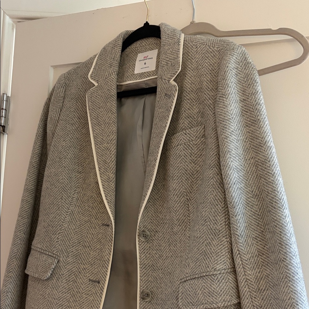 Women’s Vineyard Vines Gray Herringbone Blazer - Size 6